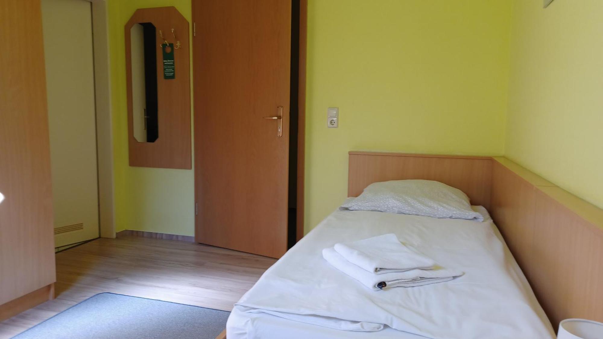 Haus Waldesruh Hotell Petersdorf  Rum bild